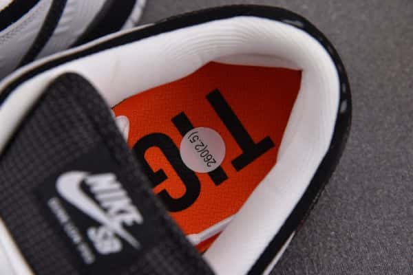 Nike Sb Dunk Low Tightbooth Fd2629-100