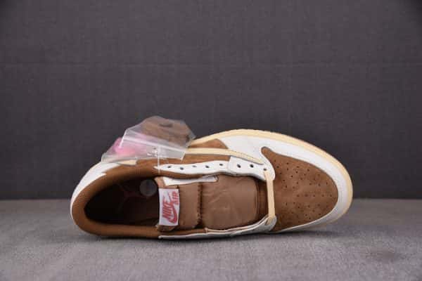 Travis Scott X Air Jordan 1 Low Og Sail Shy Pink Dm7866-106