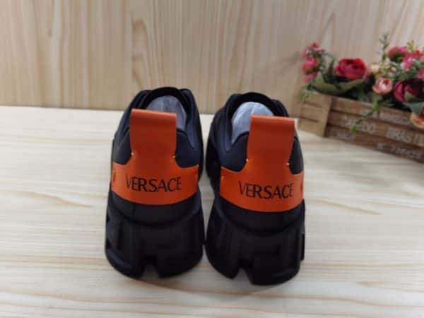 Triples Trainer Sneakers 2000060