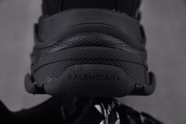 Triples Trainer Sneakers 2000060