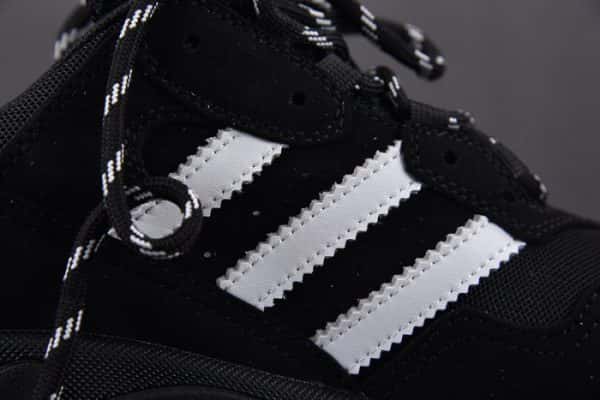 Triples Trainer Sneakers 2000060