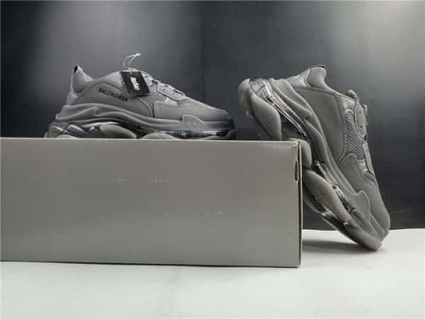 Triples Trainer Sneakers 2000028