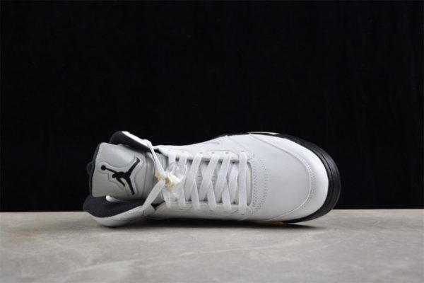 Air Jordan 5 Retro ''White Black'' DD0587-110