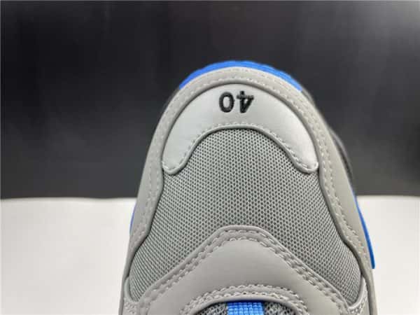 Triples Trainer Sneakers 2000033