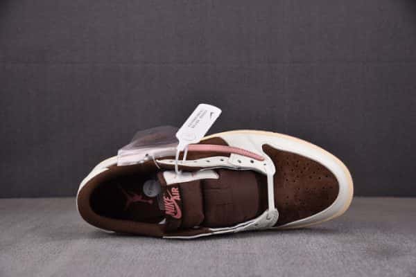 Travis Scott X Wmns Air Jordan 1 Low Og ''Olive'' Dz4137-107