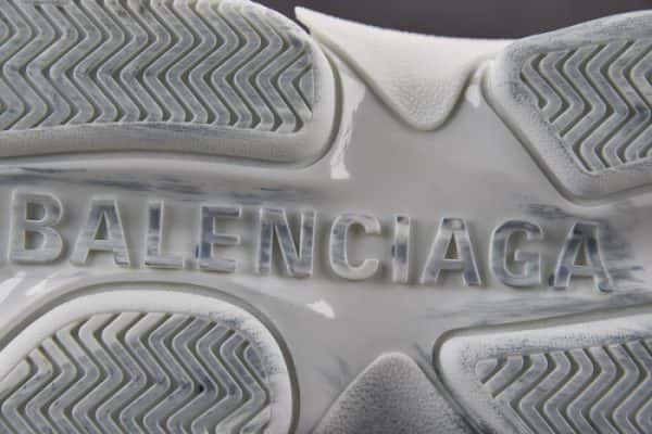 Triples Trainer Sneakers 2000065