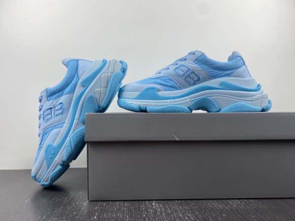 Triples Trainer Sneakers 2000069