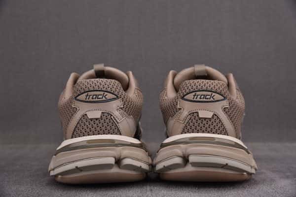 Sneaker Track 5000153