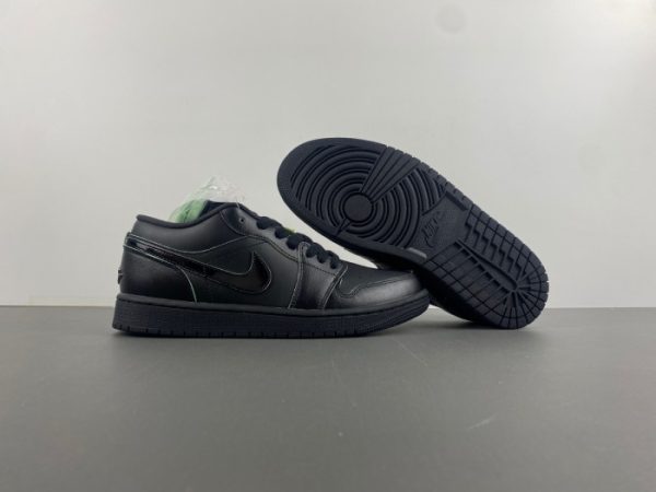 Air Jordan 1 Low "Black Cat Mascot" Hm3690-001