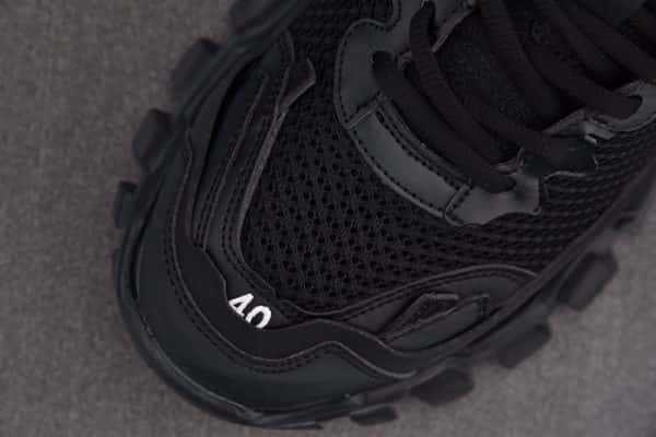 Sneaker Track 5000155