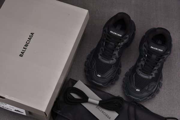 Sneaker Track 5000155