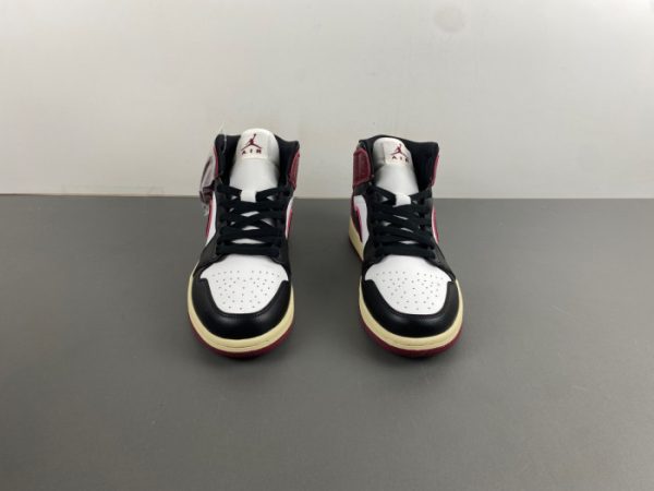Air Jordan 1 Mid Se Bordeaux Fq7818-101