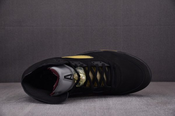 A Ma Mani¨¦re X Air Jordan 5 ¡°Black¡± Fd1330-001