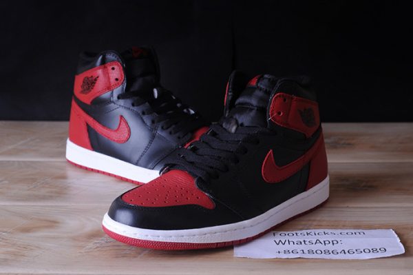 Air Jordan 1 Retro High Og ''Banned'' 2016 555088-001