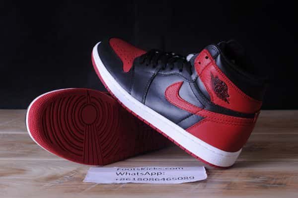 Air Jordan 1 Retro High Og ''Banned'' 2016 555088-001