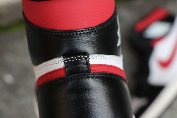 Air Jordan 1 Black White Gym Red 555088-061