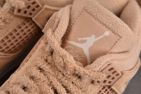 Air Jordan 4 Retro Cozy Girl HV0823-200