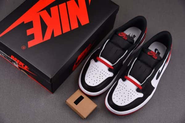 Air Jordan 1 Retro Low Og Black Toe Cz0790-106