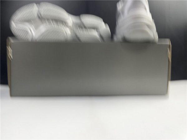 Triples Trainer Sneakers 2000032