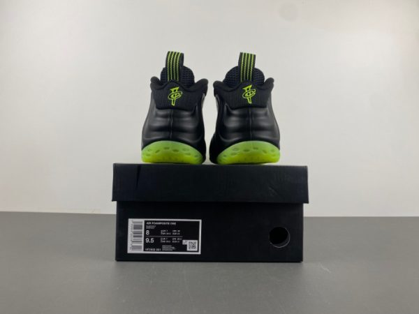 Nike Air Foamposite One Black Volt HF2902-001
