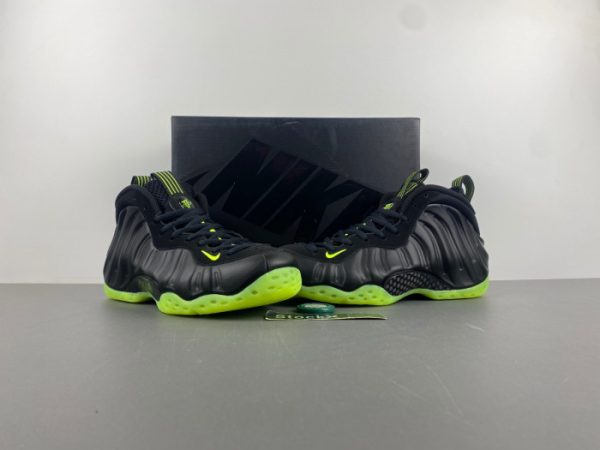 Nike Air Foamposite One Black Volt HF2902-001