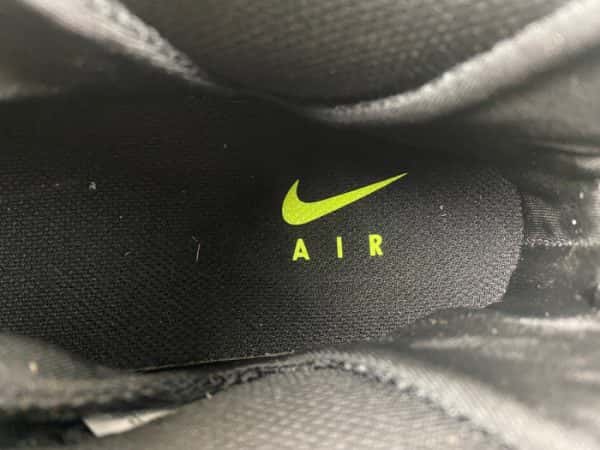 Nike Air Foamposite One Black Volt HF2902-001