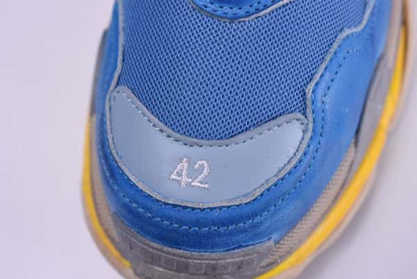 Triples Trainer Sneakers 2000007