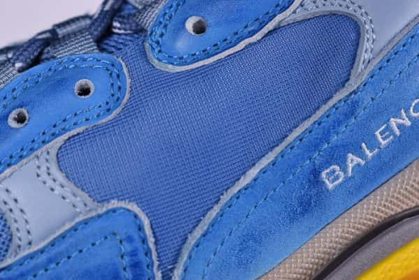 Triples Trainer Sneakers 2000007