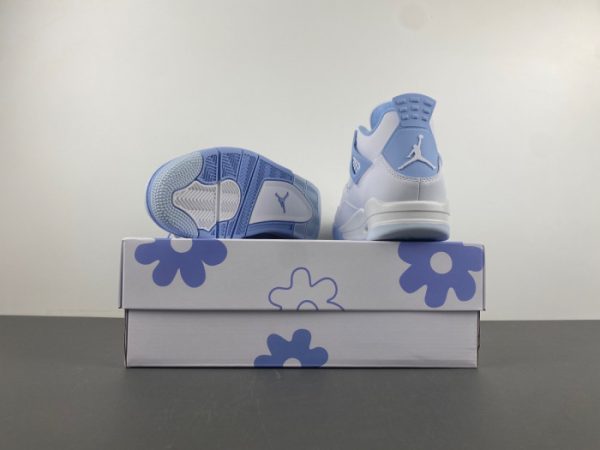 Air Jordan 4 WMNS "Aluminum" HV0823-100