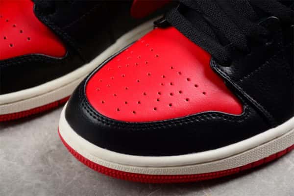 Air Jordan 1 Low Bred Sail Dc0774-061