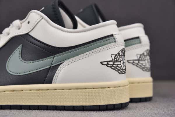 Air Jordan 1 Low Jade Smoke Dc0774-001