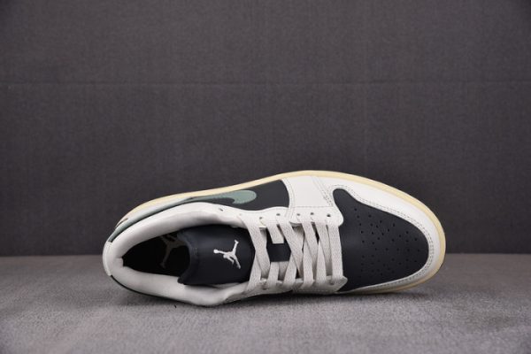 Air Jordan 1 Low Jade Smoke Dc0774-001