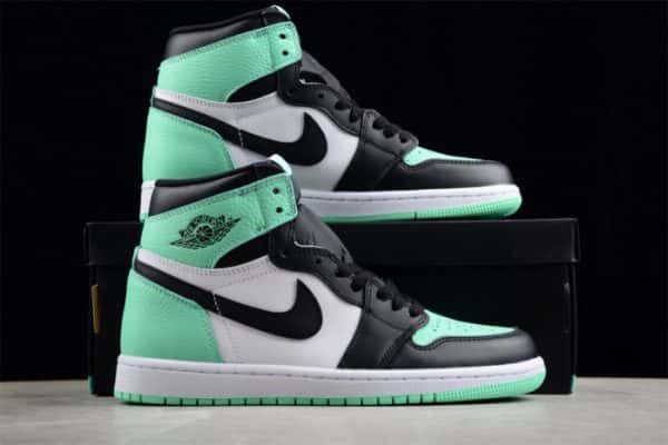 Air Jordan 1 Retro High Og Green Glow Dz5485-130