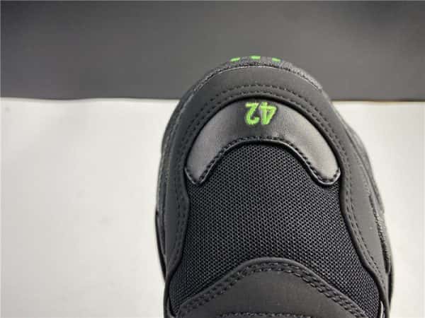 Triples Trainer Sneakers 2000024