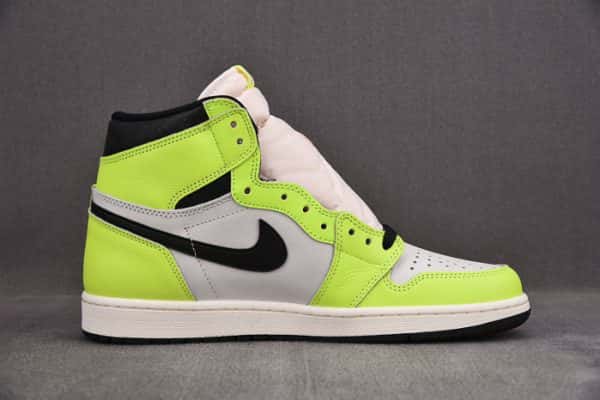 Air Jordan 1 High Og "Volt" 555088-702