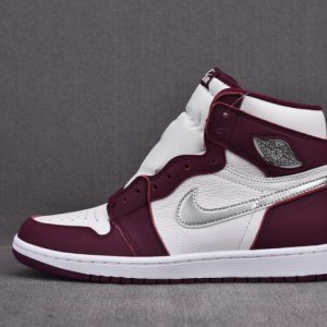 Air Jordan 1 Retro High Og Bordeaux 555088-611
