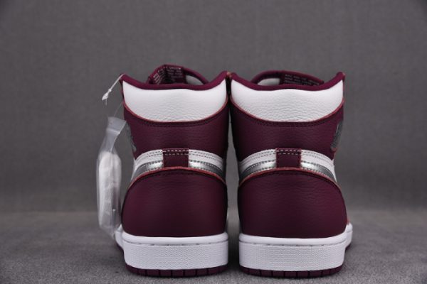 Air Jordan 1 Retro High Og Bordeaux 555088-611