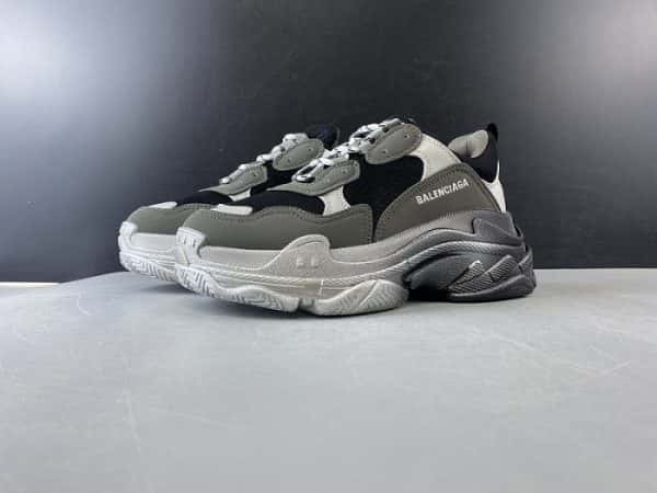 Triples Trainer Sneakers 2000018