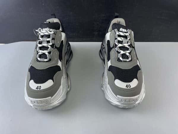 Triples Trainer Sneakers 2000018