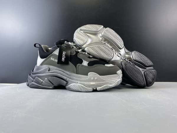 Triples Trainer Sneakers 2000018