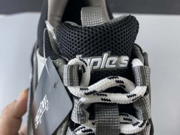 Triples Trainer Sneakers 2000018