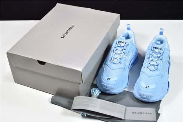 Triples Trainer Sneakers 2000023