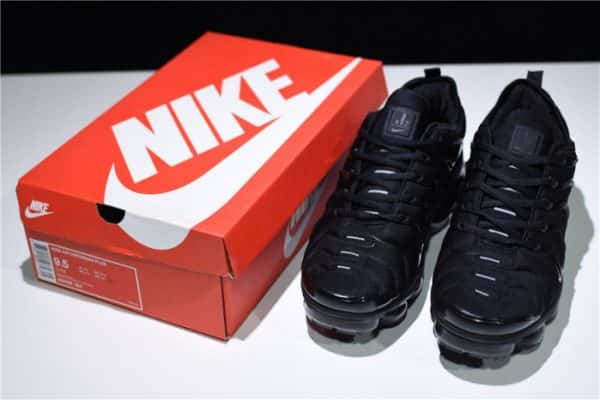 Nike Air Vapormax Plus Triple Black 924453-004