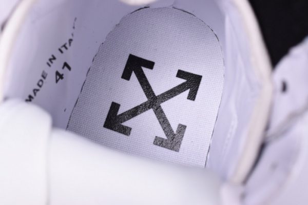 OFW 3.0 Low Sneaker (Black & White) OMIA065S188000161001