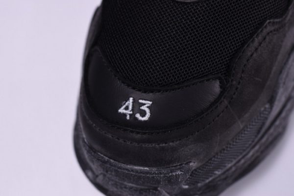 Triples Trainer Sneakers 2000002