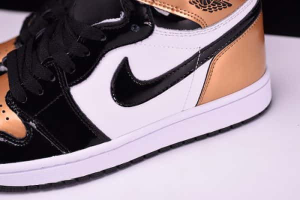 Air Jordan 1 Retro High Glod Toe Equality Mens Aq7474-001