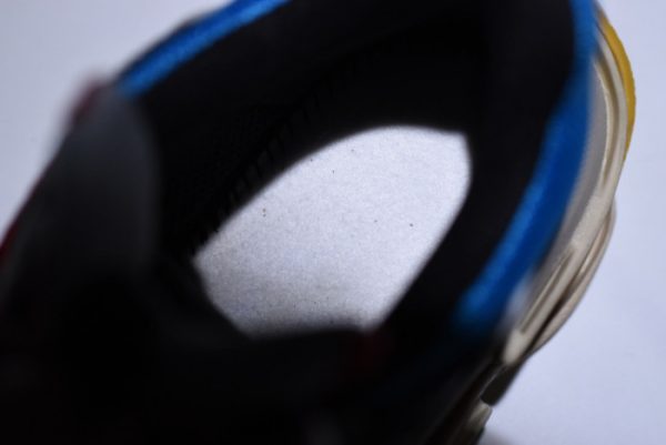 Triples Trainer Sneakers 2000001