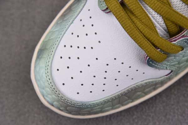 Nike SB Dunk Low Alexis Sablone Chameleon HJ3386-300