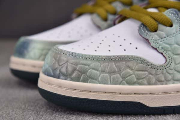 Nike SB Dunk Low Alexis Sablone Chameleon HJ3386-300