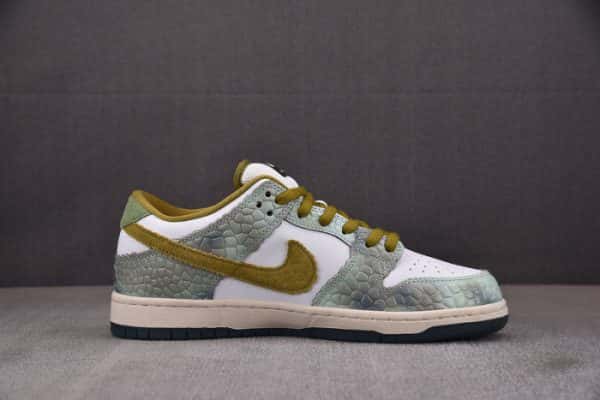 Nike SB Dunk Low Alexis Sablone Chameleon HJ3386-300